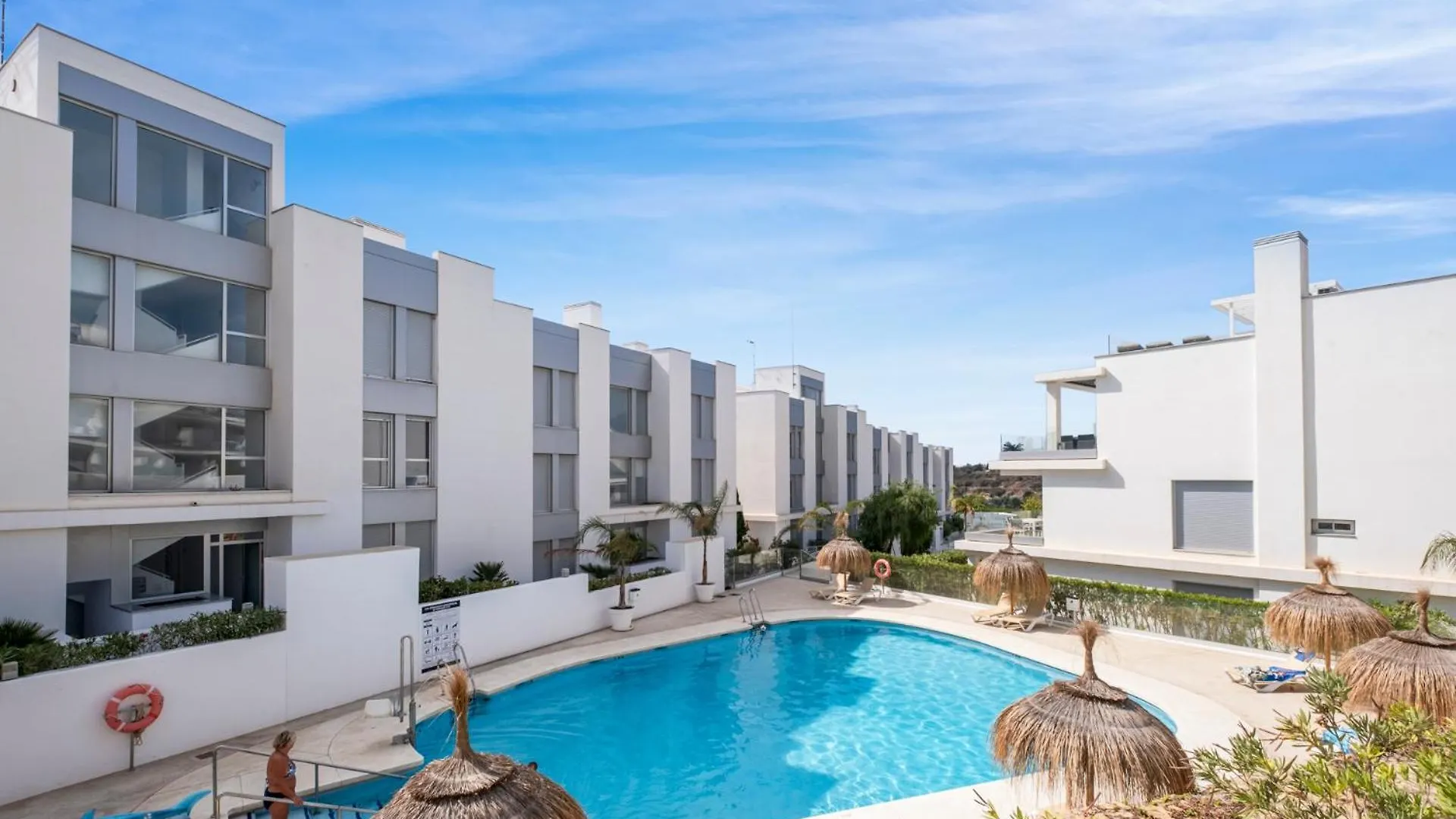 Cancelada Stunning Penthouse By Costarentals - Ref M37 Estepona